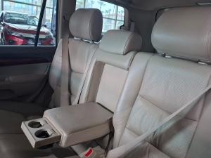 Toyota Land Cruiser Prado 4.0 VX - Image 14