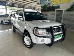 Nissan NP300 Hardbody 2.5TDi double cab 4x4 - Image 2
