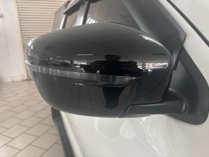 Nissan Navara 2.5DDTi double cab Stealth 4x4 - Image 17