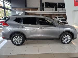 Nissan X-Trail 2.0 Visia - Image 8
