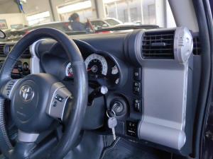 Toyota FJ Cruiser FJ Cruiser - Image 11