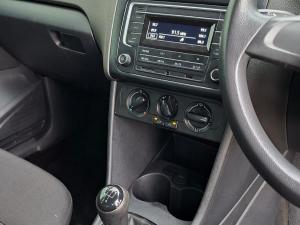 Volkswagen Polo Vivo hatch 1.4 Trendline - Image 6