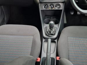 Volkswagen Polo Vivo hatch 1.4 Trendline - Image 8