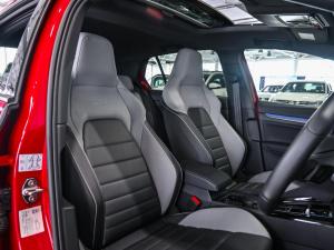 Volkswagen Golf 1.4TSI R-Line Plus - Image 17