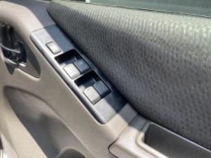 Nissan Navara 4.0 V6 double cab 4x4 LE - Image 8