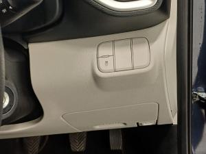 Hyundai Venue 1.0T Motion manual - Image 10