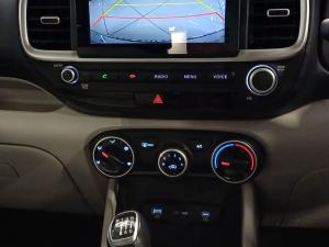 Hyundai Venue 1.0T Motion manual - Image 9