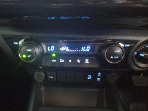 Toyota Hilux 2.8GD-6 double cab 4x4 Legend auto - Image 16