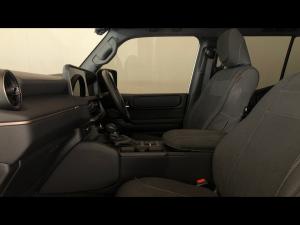 Toyota Land Cruiser Prado 2.8GD VX-R - Image 7