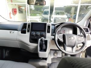 Toyota Quantum 2.8 SLWB panel van - Image 6