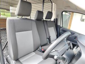 Toyota Quantum 2.8 SLWB panel van - Image 16