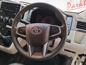 Toyota Quantum 2.8 SLWB bus 14-seater GL manual - Image 8