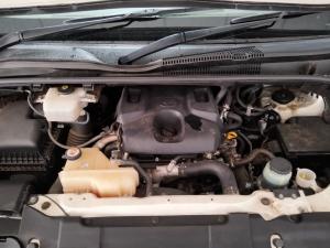 Toyota Quantum 2.8 SLWB bus 14-seater GL manual - Image 10