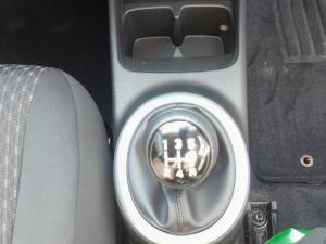 Toyota Vitz 1.0 XR manual - Image 11