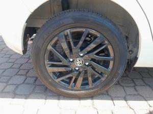 Toyota Vitz 1.0 XR manual - Image 17