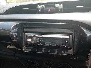Toyota Hilux 2.0 single cab S (aircon) - Image 11