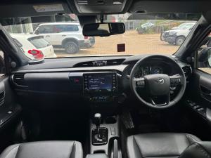 Toyota Hilux 2.8GD-6 double cab Legend auto - Image 6