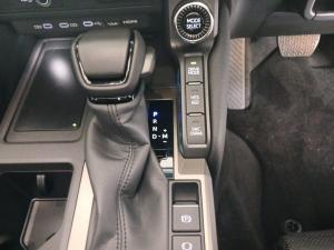 Toyota Prado VX-R 2.8GD automatic - Image 13