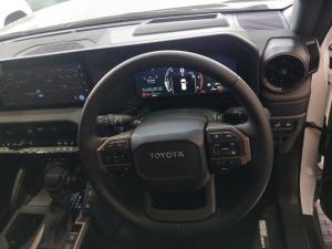 Toyota Prado VX-R 2.8GD automatic - Image 8