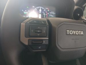 Toyota Prado VX-R 2.8GD automatic - Image 9