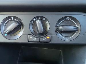 Volkswagen Polo Vivo 1.4 - Image 9