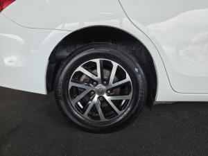 Toyota Corolla Quest 1.8 Plus manual - Image 9