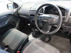 Isuzu D-Max Gen 6 250c single cab Fleetside - Image 6