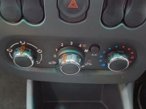 Nissan NP200 1.6i safety pack (aircon) - Image 13