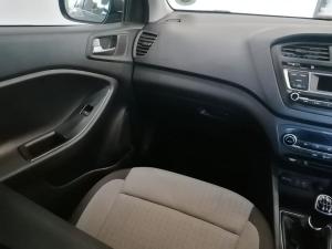 Hyundai i20 1.4 Fluid - Image 18