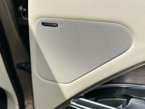 Land Rover Range Rover D350 HSE - Image 9