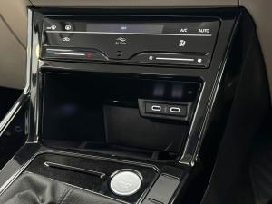 Volkswagen Polo sedan 1.0TSI Life - Image 11