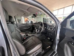 Isuzu mu-X 1.9TD LS - Image 9