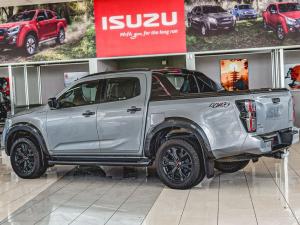 Isuzu D-Max 3.0TD double cab V-Cross 4x4 - Image 4