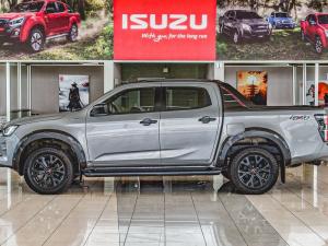 Isuzu D-Max 3.0TD double cab V-Cross 4x4 - Image 8