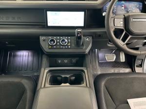 Land Rover Defender 110 V8 - Image 10