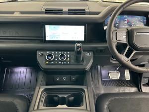 Land Rover Defender 110 V8 - Image 11