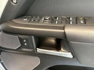 Land Rover Defender 110 V8 - Image 13