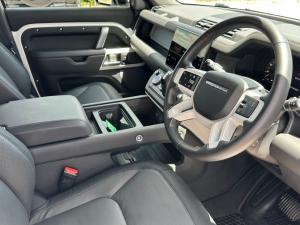 Land Rover Defender 110 D300 X-Dynamic HSE - Image 11