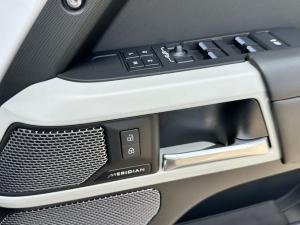 Land Rover Defender 110 D300 X-Dynamic HSE - Image 12