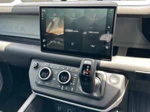 Land Rover Defender 110 D300 X-Dynamic HSE - Image 13