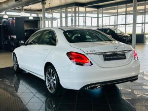 Mercedes-Benz C-Class C300 Avantgarde - Image 10