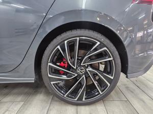 Volkswagen Golf GTI - Image 5