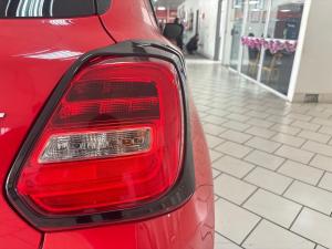 Suzuki Swift 1.2 GLX manual - Image 15