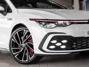 Volkswagen Golf GTI - Image 4