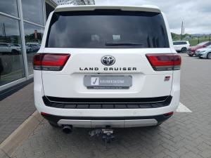 Toyota Land Cruiser 300 3.3D GR-Sport - Image 5