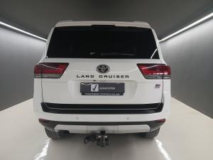 Toyota Land Cruiser 300 3.3D GR-Sport - Image 5