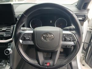 Toyota Land Cruiser 300 3.3D GR-Sport - Image 8