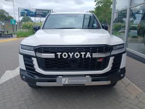 Toyota Land Cruiser 300 3.3D GR-Sport - Image 4