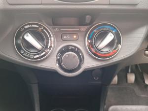 Toyota Etios hatch 1.5 Sprint - Image 12