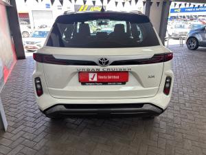 Toyota Urban Cruiser 1.5 XR manual - Image 5